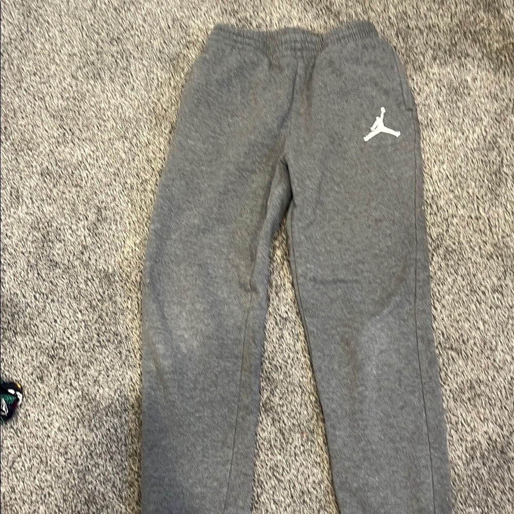 Nike Gray Sweatpants Relaxed Fit Elastic Waistband